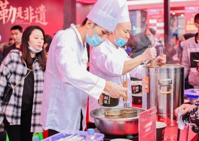 莊河開火鍋加盟店，可以這樣抓住顧客心思！