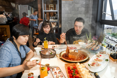 桂林開(kāi)火鍋加盟店，如何才能擁有穩(wěn)定的客源？