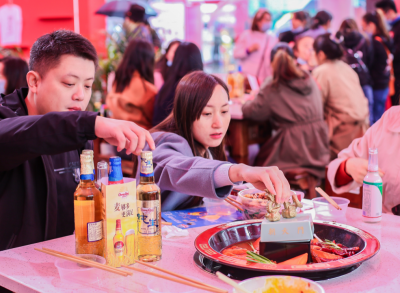 火鍋店出現(xiàn)差評，該怎樣應(yīng)對和解決？