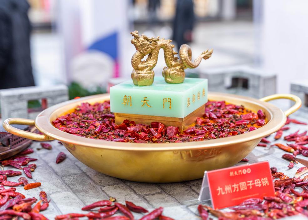 來賓開火鍋加盟店，簡(jiǎn)單幾步營(yíng)業(yè)額倍增！