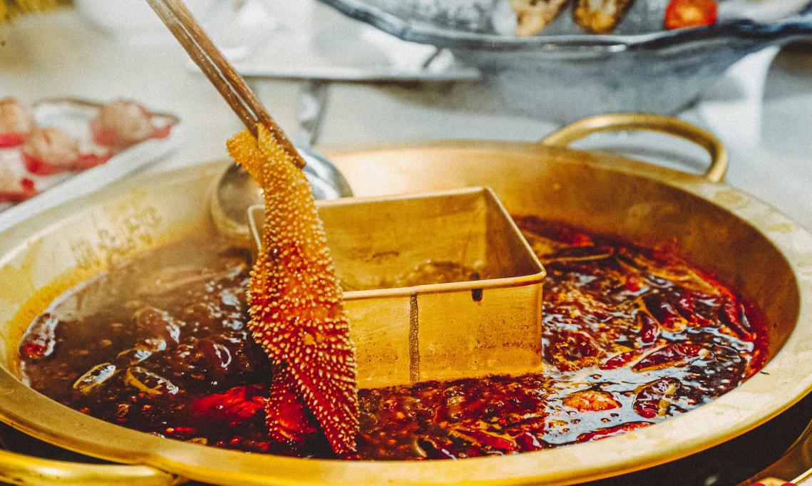 為什么重慶地區(qū)吃火鍋蘸油碟，北方更喜歡蘸麻醬？